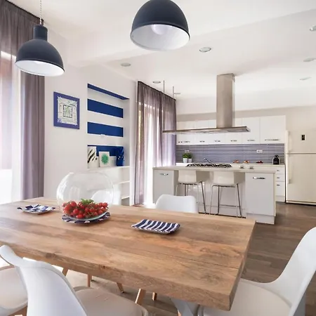 Nizza 50 Сорренто